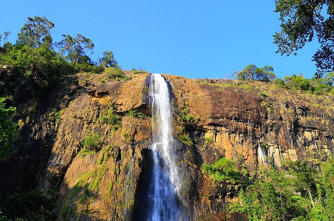 Diyaluma Waterfall Adventure With Local Guide & Lunch - Who should book this Diyaluma Falls adventure
