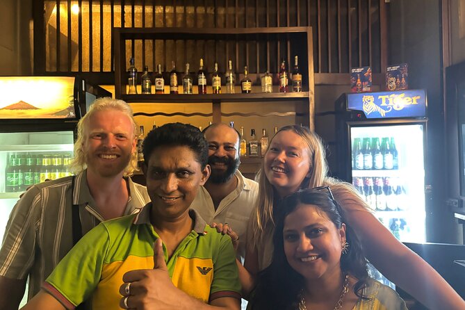 Dodgy Bar Tour in Colombo - Pettah Market stop: walking the busy streets with a plan