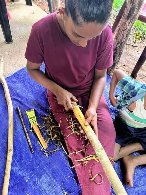 Ella: Cinnamon, Spice Garden & Waterfall tour - Spice Garden With a Head Massage and Spicy Tea