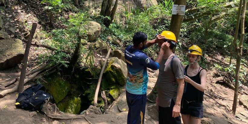 Ella: Little Adam's Peak, Nine Arches Bridge & Waterfalls - Pallewela Waterfall Swap: when Nil Diya Pokuna is closed