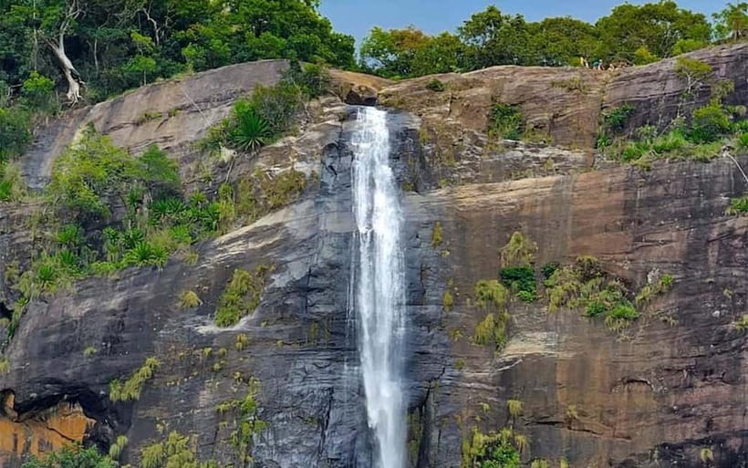 Ella: Ravana and Upper Diyaluma Falls Guided Tour - Key things that make this tour worth it
