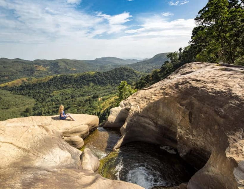 Ella: Tuk Tuk Tour to Diyaluma and Secret Waterfalls - Safety and comfort: who should think twice