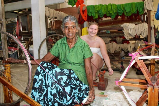 Explore Galle's Hidden Gems & Dine With Locals - Koggala Lake boat safari and kayak with Malish