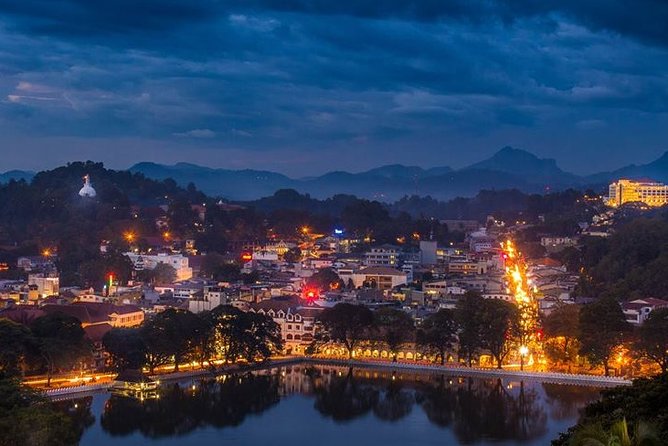 Fabulous 6 Days in Sri Lanka by Mahaweli from Colombo - Entering Kandy: Spice Garden, Dance Show, Sacred Tooth Relic
