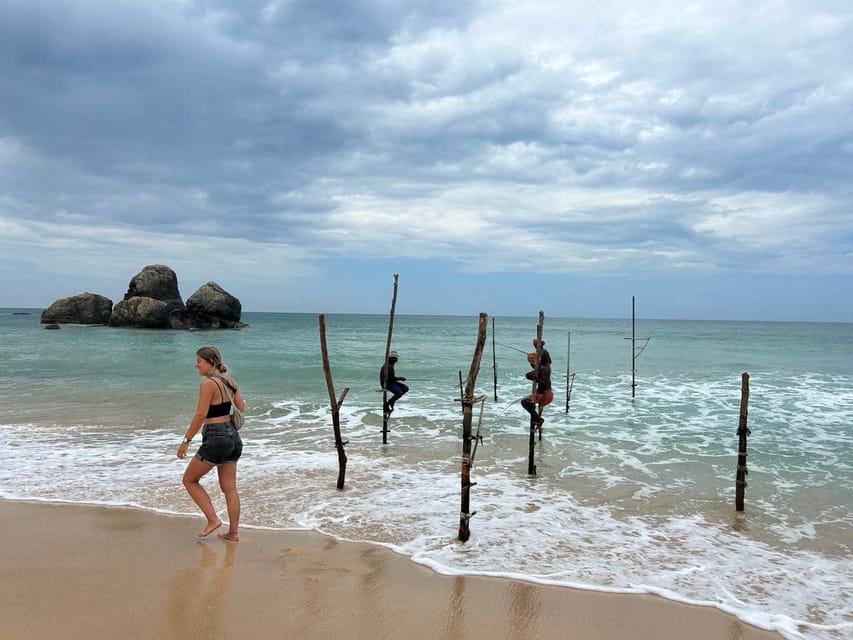 From Colombo: Galle Fort and Hikkaduwa Beach Day Tours - Ceylon Ayurvedic Herbal Garden: plants you can actually talk about
