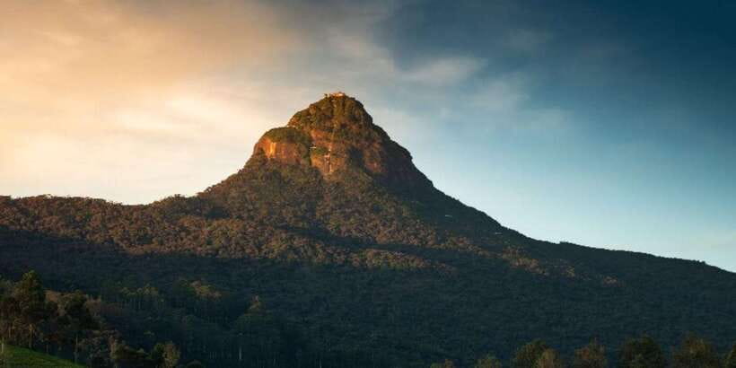 From Colombo/Negombo: Summit Thrills, Adams Peak Guided Hike - Key things to know before Adams Peak at night