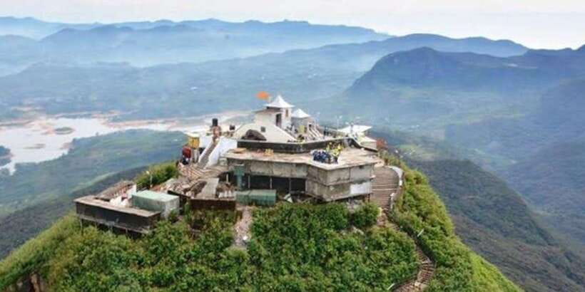 From Colombo/Negombo: Summit Thrills, Adams Peak Guided Hike - What to bring (and what to skip) for a safe sunrise run