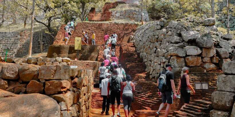From Colombo: Sigiriya and Dambulla Full-Day Private Tour - Lunch Time at Sigiriya: Plan for Flexibility