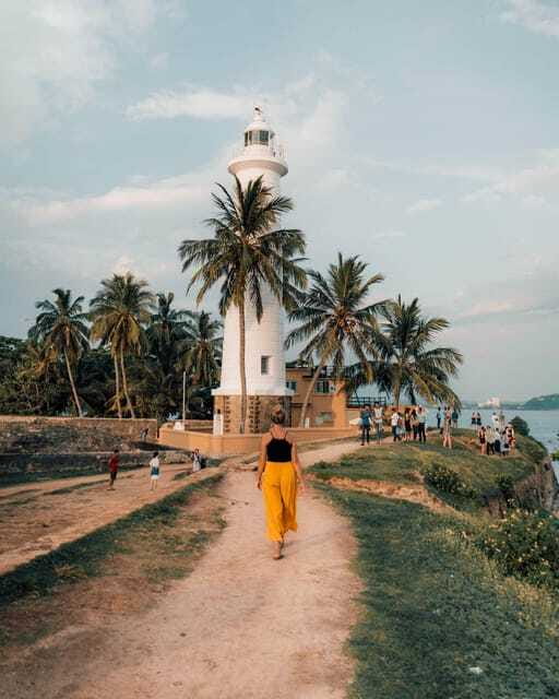 From Colombo to Galle Fort and Unawatuna Beach Day Trip - Unawatuna beach unwind: king coconut and a slow finish