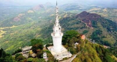 From Kandy: Nuwara Eliya Tour via Ambuluwawa [Private Tour] - Ambuluwawa Tower and the 360 View Over the Hills