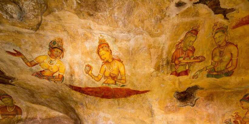 From Kandy: Sigiriya Rock & Dambulla Cave Temple Adventure - Wood carvings and dyeing: where souvenirs become culture