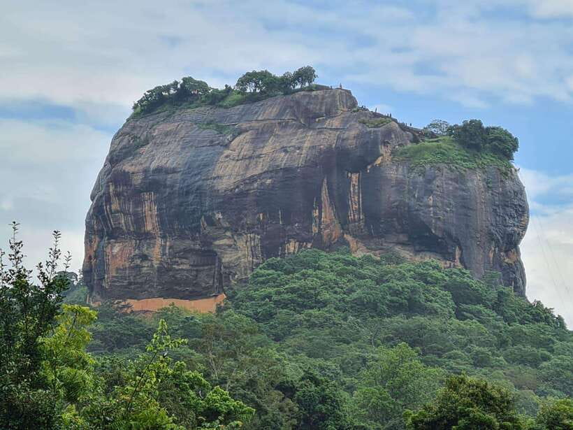From Kandy: Sigiriya Rock Dambulla & Minneriya Jeep Safari - Key things that make this day trip work