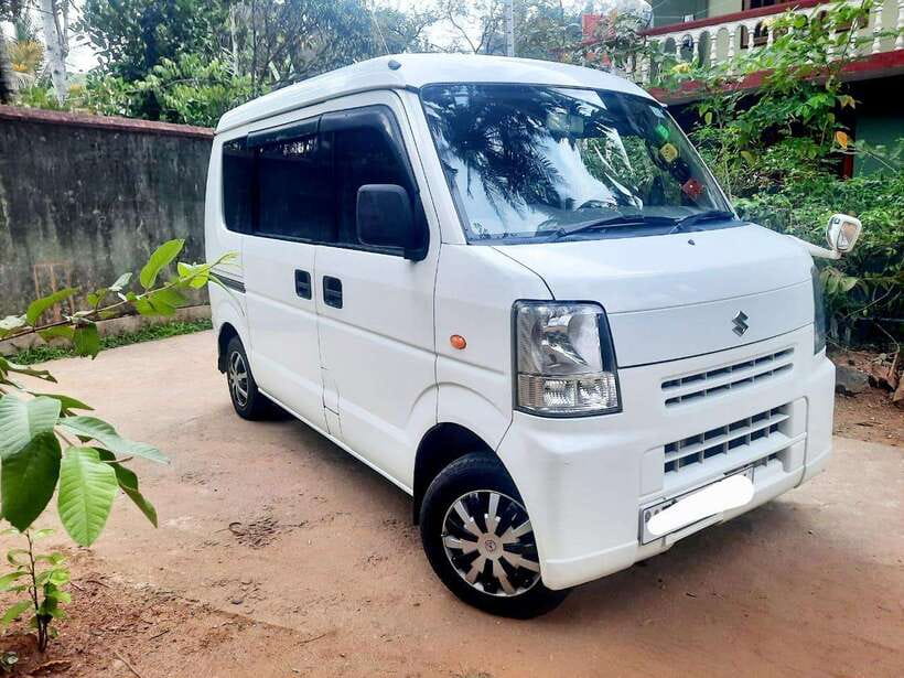 From Kandy To Pinnawala Private Day Tour via Ambuluwawa - Choosing the right guide: the quiet difference you feel all day