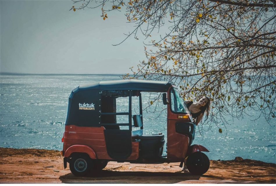 From Negombo: City Tour & Fishing Village Tour by Tuk-Tuk - Negombo Dutch Fort: Portuguese origins, Dutch pentagon rebuild