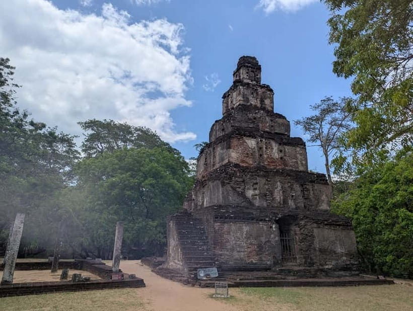 From Sigiriya:Polonnaruwa Day Tour with Farmers lunch - What to Bring and Simple Tips That Save Time