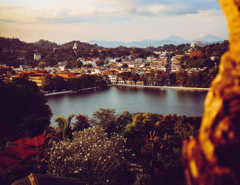 Full Coverage Kandy City Day Tour - Bahirawakanda Temple and the Big Buddha: Peaceful Views Over Kandy