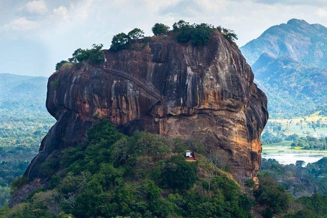Full-Day Private Tour to Sigiriya and Dambulla - Dambulla Cave Temples: Buddha Statues, Cave Rooms, and Respect Rules