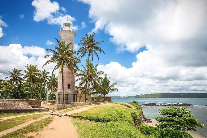 Galle Fort Tour - Churches and the Anglican stop: British-era architecture in real space