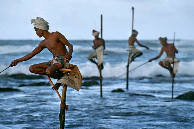 Galle Instagram Tour: Most Famous Spots (Private & All-Inclusive) - Dalawella Beach swing near Unawatuna: the iconic photo moment