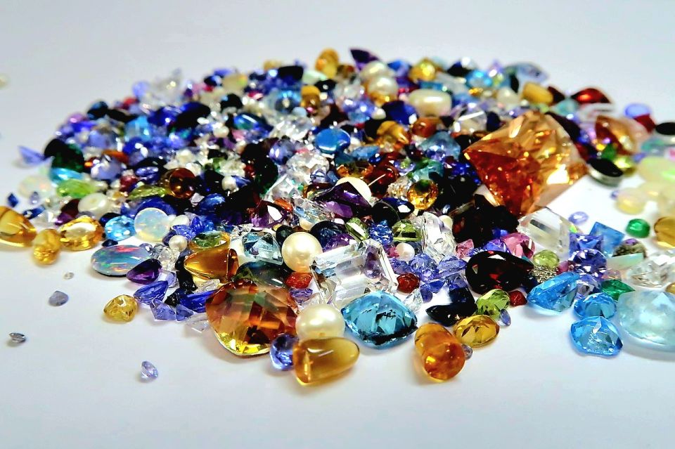 Galle: Traditional Gems & Jewellery Workshop with Transfers - Smoothing and Polishing: The Moment It Looks Finished