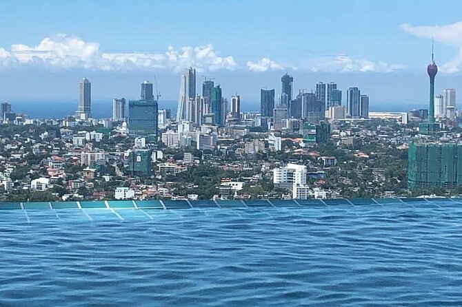 Glimpse Of Colombo City Walk - Meeting at Bank of Ceylon Mawatha and walking the central core