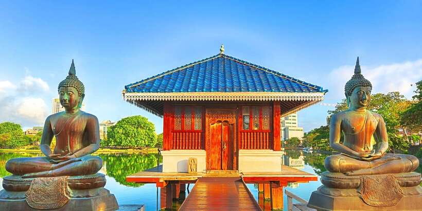 Guided Colombo Half-Day City Tour - Gangaramaya Temple: lakeside Buddhist details you can actually take in