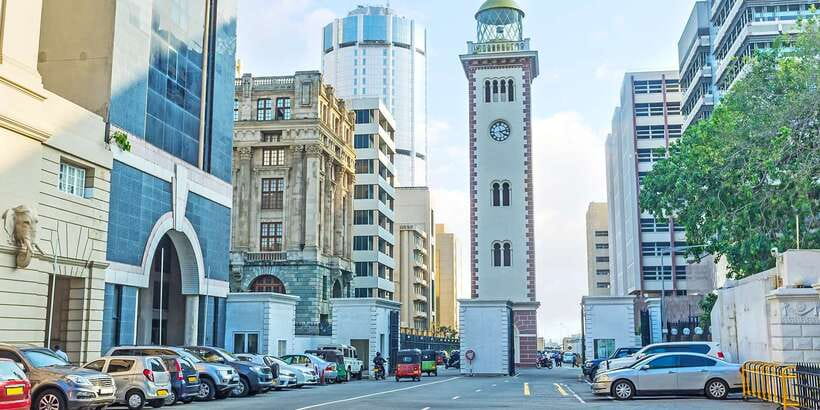 Guided Colombo Half-Day City Tour - Lak Medura shopping stop plus a Hindu temple photo moment
