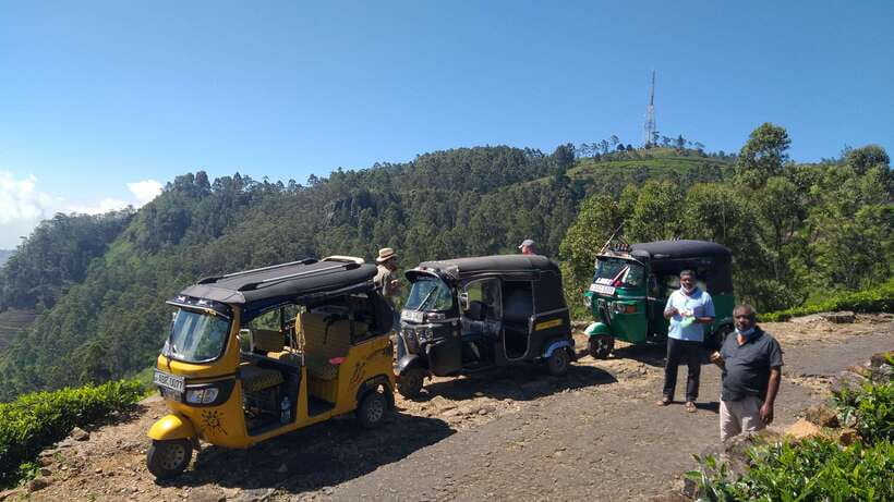 Haputale:Glorious Tuk Tuk Ride to Lipton'sSeat & Tea Factory - Guides and the Human Touch: When Explanations Actually Stick