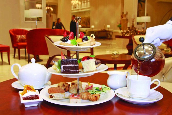 Highlights Colombo Day Tour With Afternoon HIGH TEA In Galle Face Hotel - Galle Face Park time: sea air, street snacks, and sunset vibes