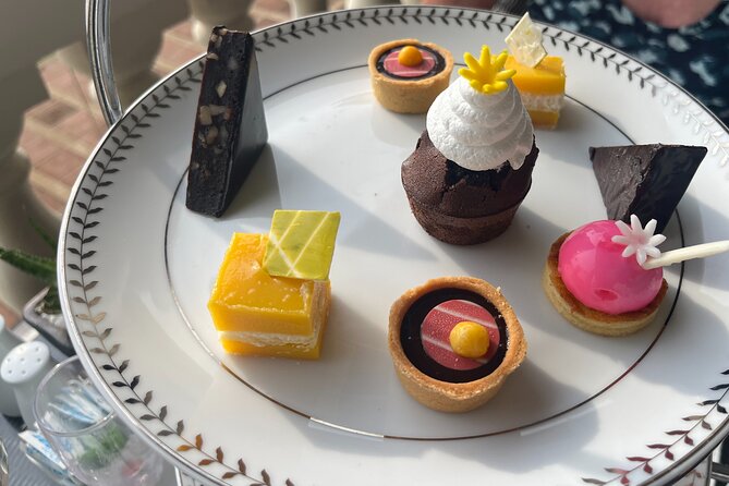 Highlights Colombo Day Tour With Afternoon HIGH TEA In Galle Face Hotel - Gangaramaya Buddhist Temple: where modern and traditional meet