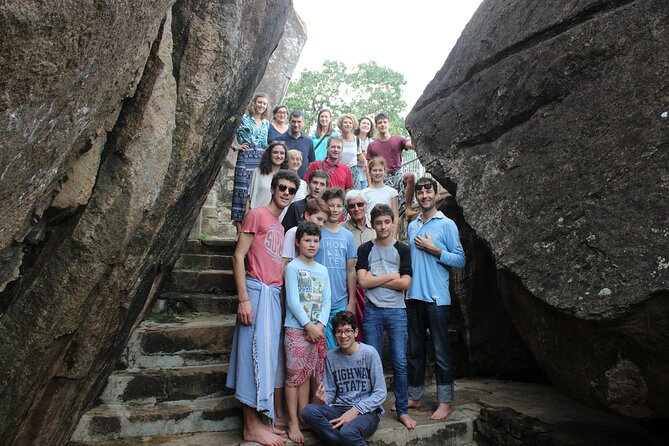 Highly recommended multi day tour in Sri Lanka - Day 3: Peradeniya Botanic Gardens, Kandy’s Temple of the Sacred Tooth, and a dance show