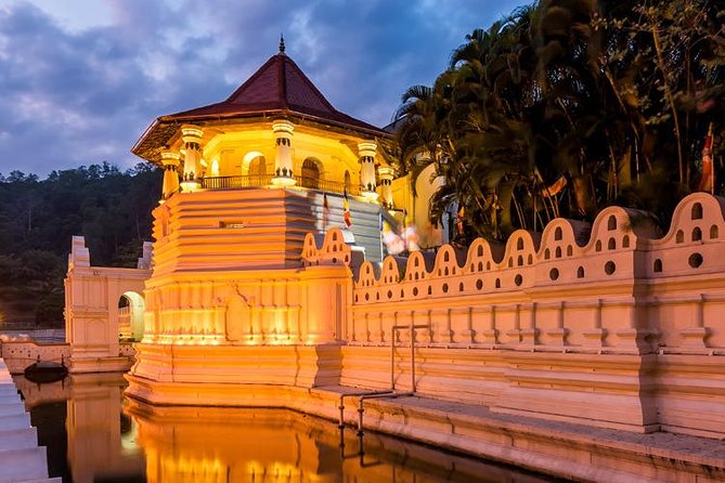 Kandy and Pinnawala Private Day Tour from Colombo/Negombo - Sacred Tooth Relic Temple: a ticketed anchor of the day