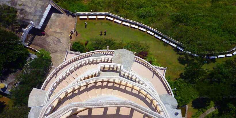 Kandy City Tour With Ambuluwawa Tower - Asgiriya Stupa and the crafts stops: quick culture, less guesswork