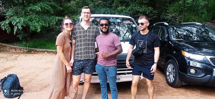 Kandy: Guided City Tour by Tuk-Tuk - Along the Mahaweli River: possible monkeys (and the jaguar story)