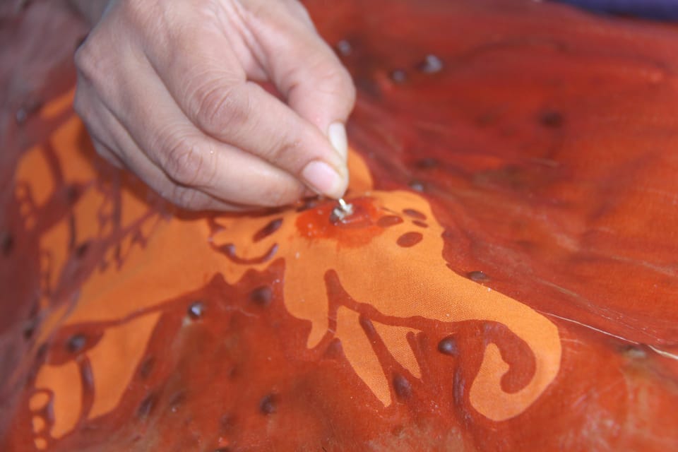Kandy: Interactive Batik Workshop - Dyes and dye mixtures: napthol, vat, and reactive dyes