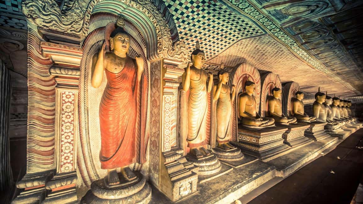 Kandy To Sigiriya Day Tour With Minneriya Safari - Matale Hindu Temple and the craft stop that turns into a souvenir mission
