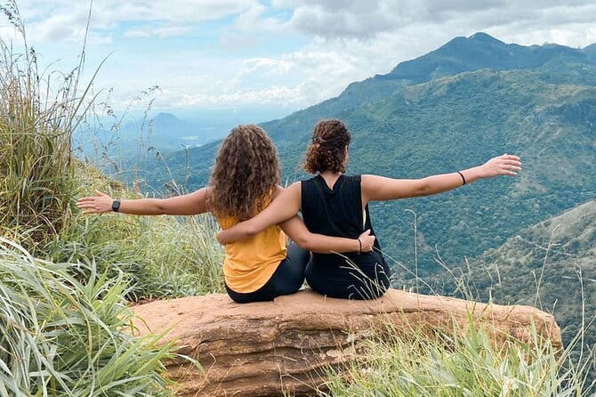 Little Adams peak Sunrise Hike and Yoga Lesson . - On-the-move nature: bird watching and the small Ravana waterfall stop