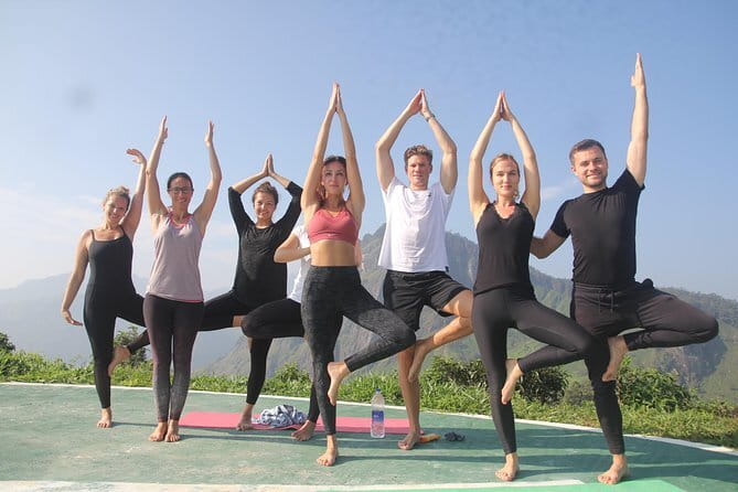 Little Adams peak Sunrise Hike and Yoga Lesson . - Ella Rock trekking vs Little Adams Peak tracking: choosing your flavor