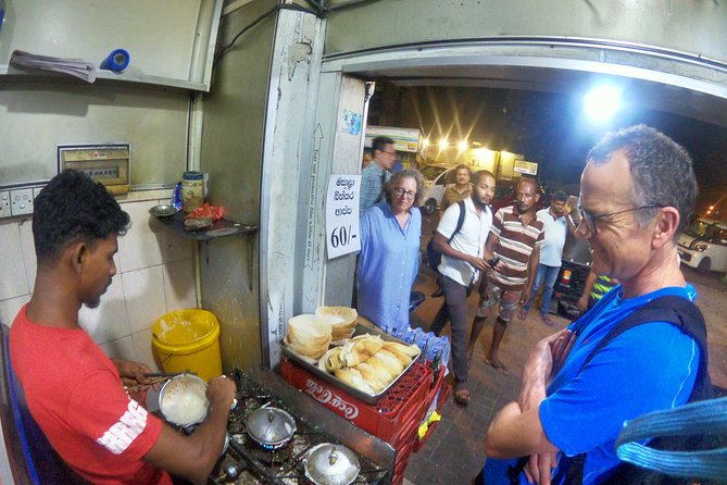 Luxury Night Cycle Tour of Colombo - Pace, fitness level, and what to bring for a smooth ride