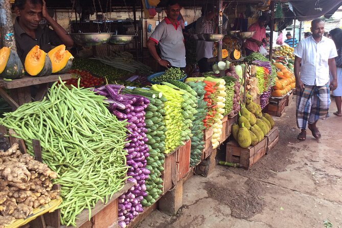 Market Tour and Cooking Class from Colombo - Studio time: turning what you bought into breadfruit curry and a main