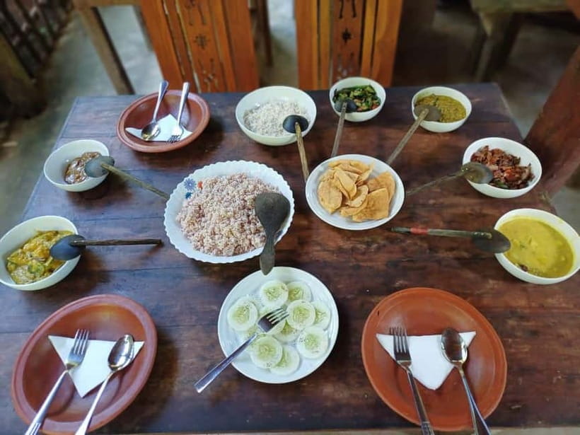 Mirissa: Cooking Class with Beer and Meal - Your hands-on spice practice (and why it matters for what you taste)