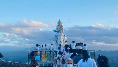 Morning Sunrise Tour/Evening Sunset Tour To Nelligala Temple - The tuk-tuk ride through Kandy: why the journey is part of the day