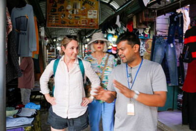 Negombo: private half day city tour with hotel transfers - Angurukaramulla Buddhist Temple: A Calm First Step Before the Streets