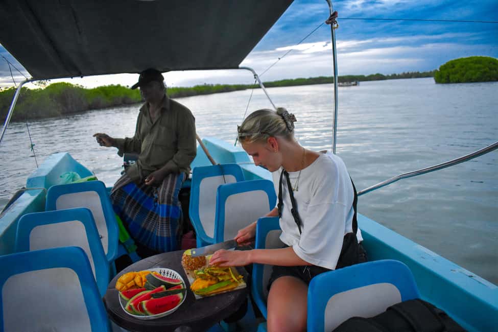 Negombo: Sunset lagoon boat tour with hotel transfers - Key Things to Know Before You Go