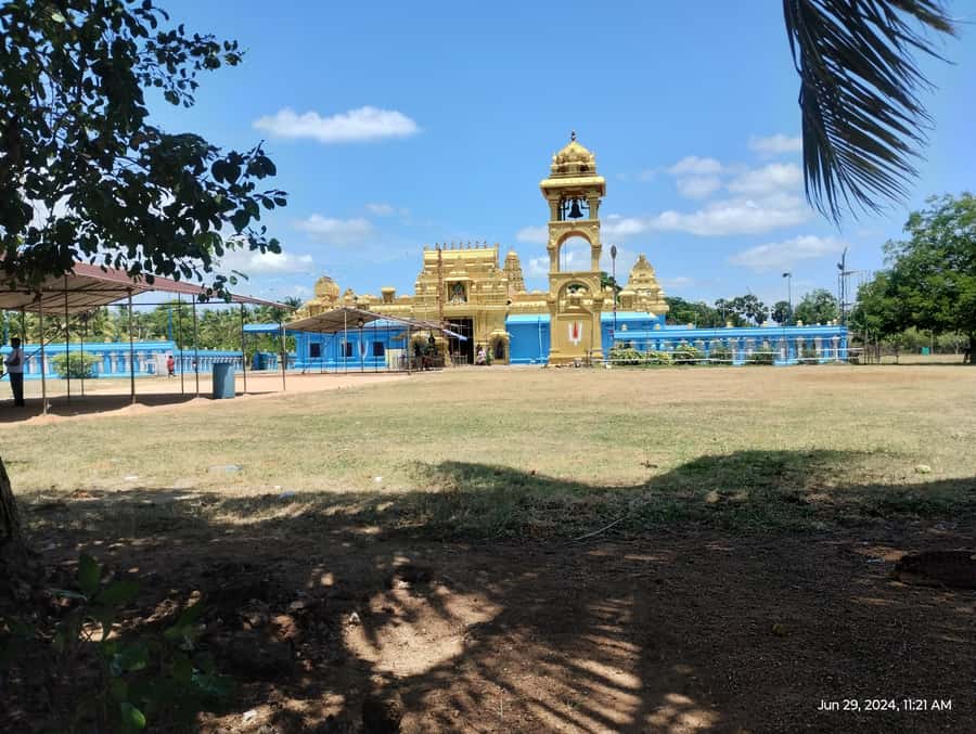 Nilaveli: Trinco City tour by Tuk Tuk - Thirukoneswaram Kovil (Swami Rock Temple): where the ritual moments happen