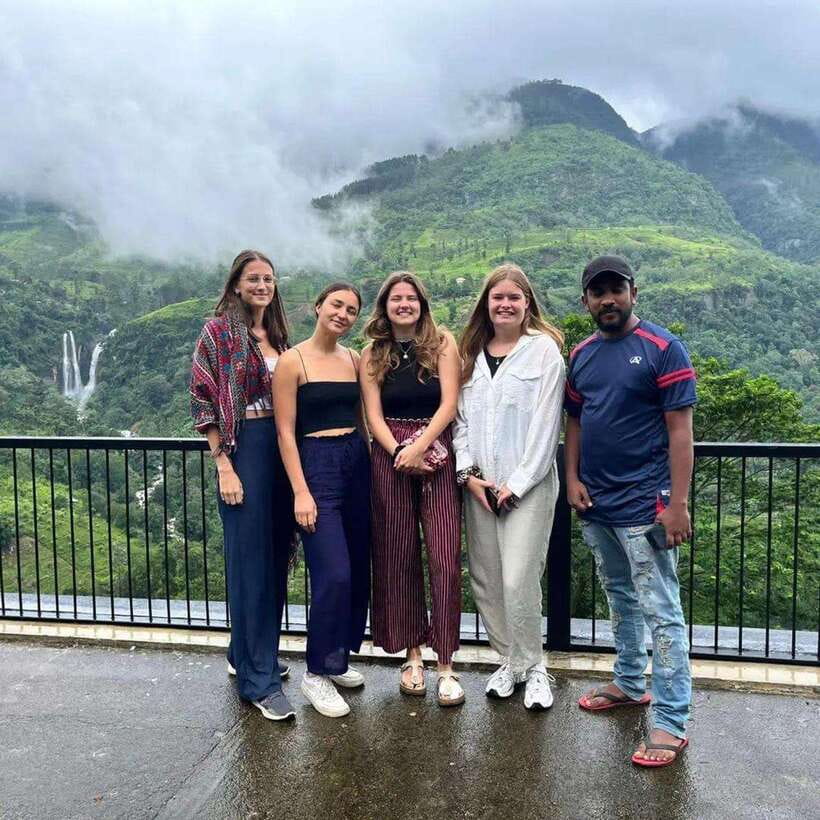 Nuwara Eliya: Tea Factory and Victoria Park Tour by Tuk Tuk - From Kandy to Nuwara Eliya: what an 8-hour hill-country day feels like