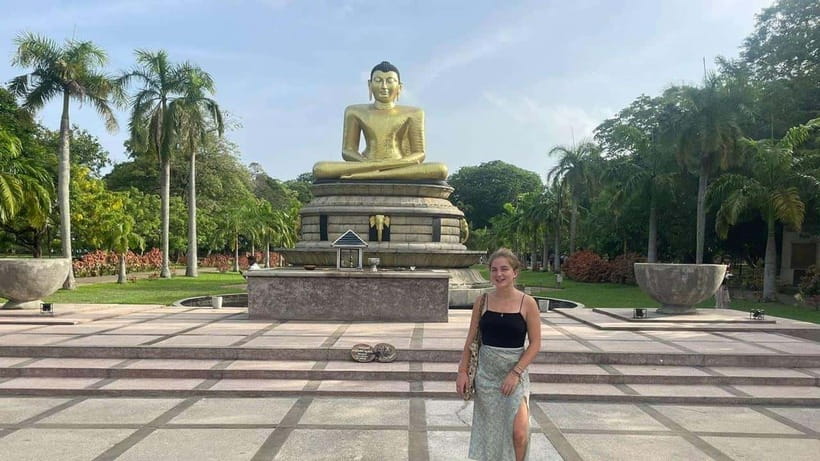 Personal Guided Colombo City Tour by Tuk Tuk - All Inclusive - Old Parliament, Galle Face Green, and the Dutch Hospital shopping precinct