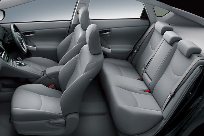 Private Car & English-Speaking Driver – Sri Lanka Island wide - A/C Comfort, Luggage Help, and the Little Things That Matter