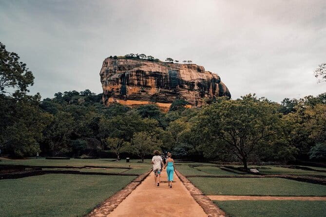 Private Car & English-Speaking Driver – Sri Lanka Island wide - Money Sense: What’s Included vs What You’ll Pay Separately