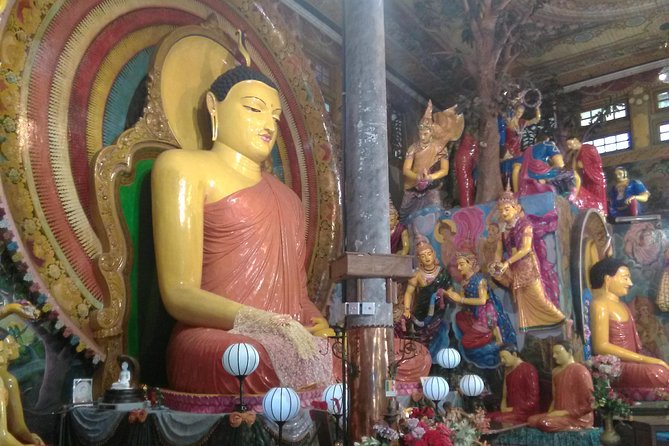 Private City tour in Colombo By tuk tuks or Cars - Independence Memorial Hall: a short stop with real context